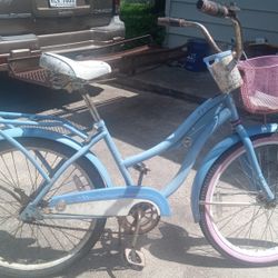 Huffy Deluxe Beach Cruiser 
