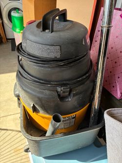 Wet/Dry Shop Vacuum 30.3L 6.5HP