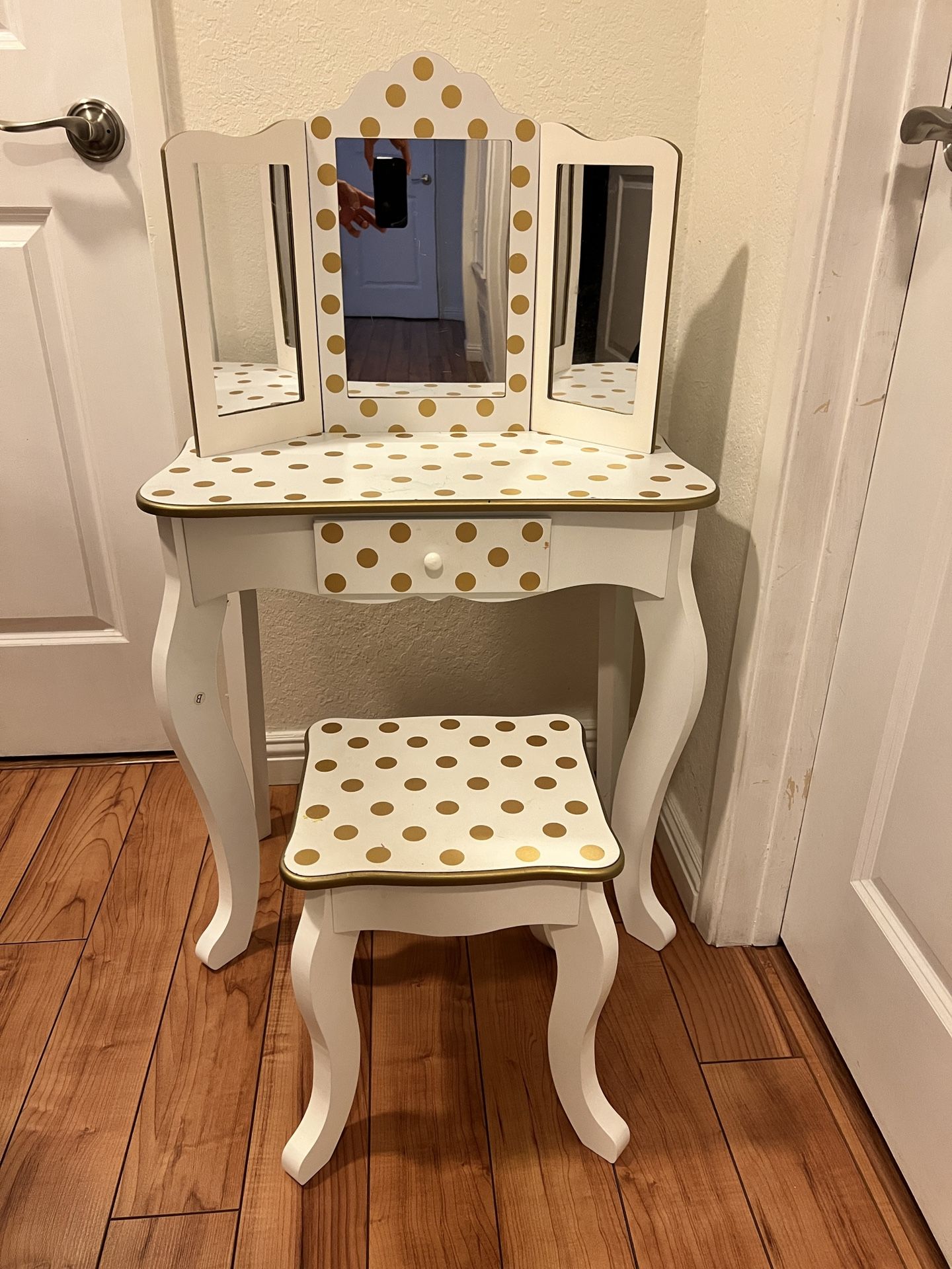 Kids Vanity