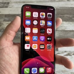 iPhone X Excellent Condition UNLOCKED FOR ANY NETWORK W/ New Charger And Tempered Glass Screen Protector