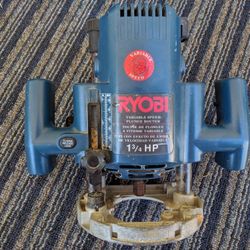 Ryobi 1.75 HP 1/4 inch plunge router
