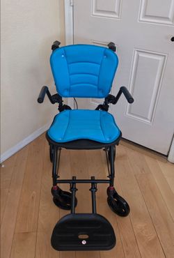 PRO TRAVERSE Foldable Wheelchair