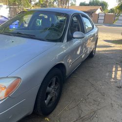 2001 Ford Taurus 