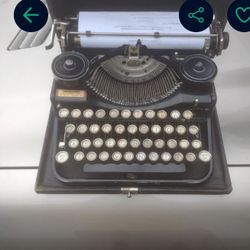 Antique Type Writer 
