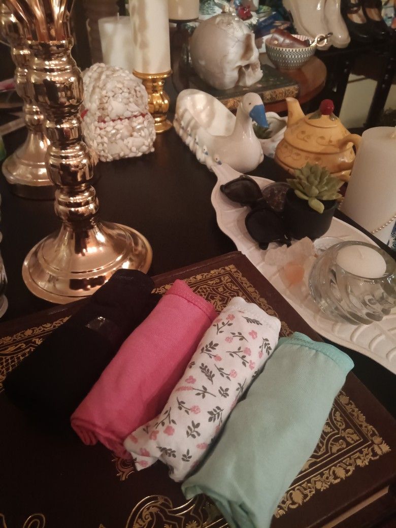 New Women's High Fashion Undies. (Size Medium.)