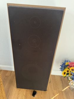 Speakers 2 Sets