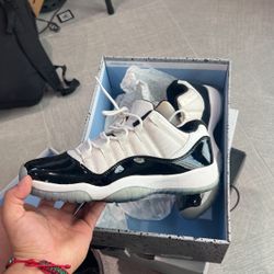 Jordan 11 Concord Low
