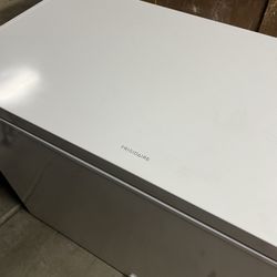 Frigidaire Chest Freezer