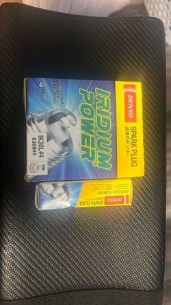 Denso Iridium Power Spark Plugs IK20L #4 (4-Pack + 1 Extra Single Plug) 🔥 Brand new in box — never installed.