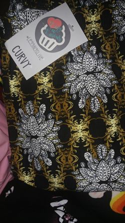 Curvy leggings plus new like lularoe