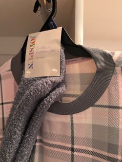 XS women’s 3-piece PJs