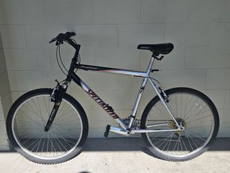 Specialized Sport 26" 21-Speed Hybrid Mountain / Road Bike - Front Shocks - XL 21" Light Frame - READY TO RIDE! (MSRP 480$)
