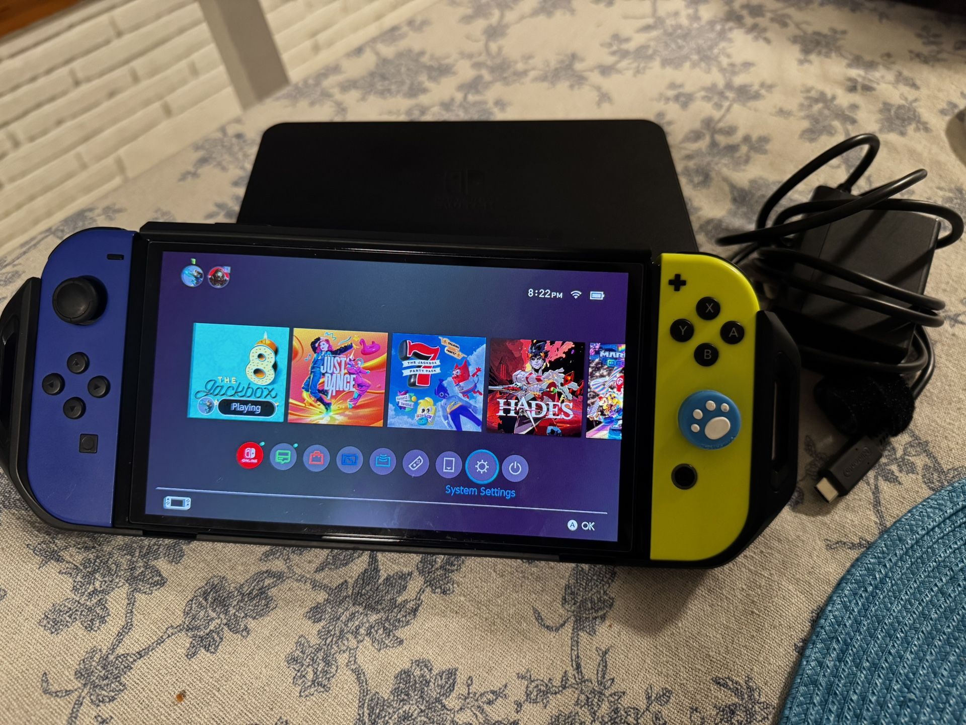 Nintendo Switch OLED W Games And extras