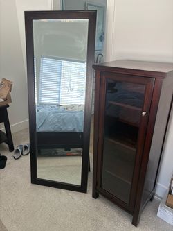 Linen / towel cabinet and Mirror