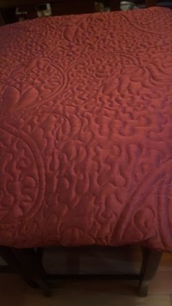Beautiful Bedspread Queen size In Excellent Condition
