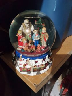 Large Christmas Musical Snow Globe