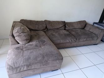 Sofa seccional marrón