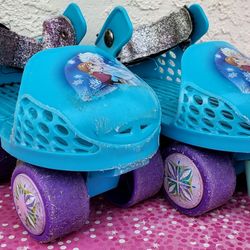 Little Girls Frozen Training Skates