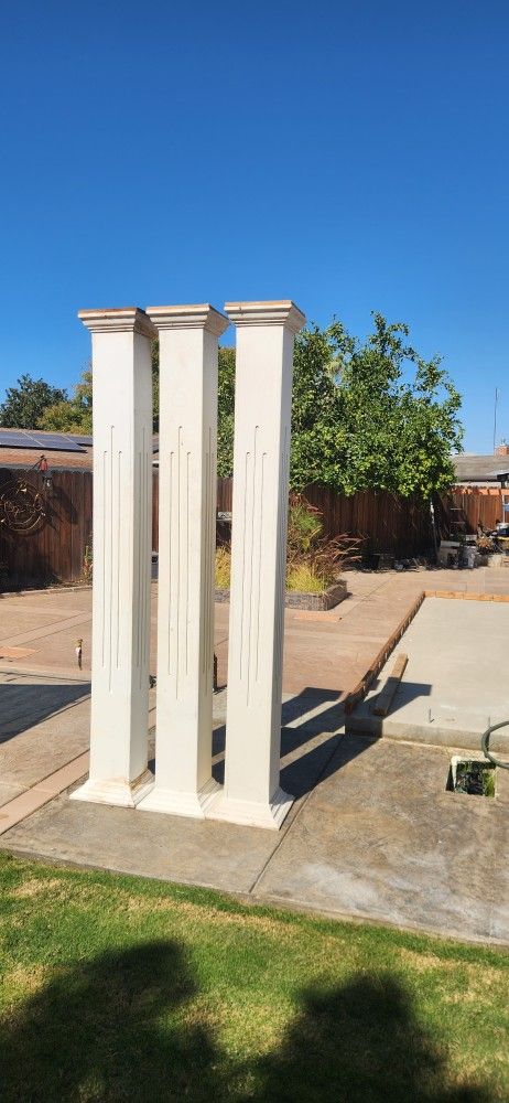 3 (Wood Colums. 9inx9inx8ft. ($/3 Pzas )