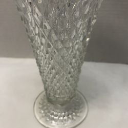 VINTAGE INDIANA GLASS DIAMOND POINT VASE