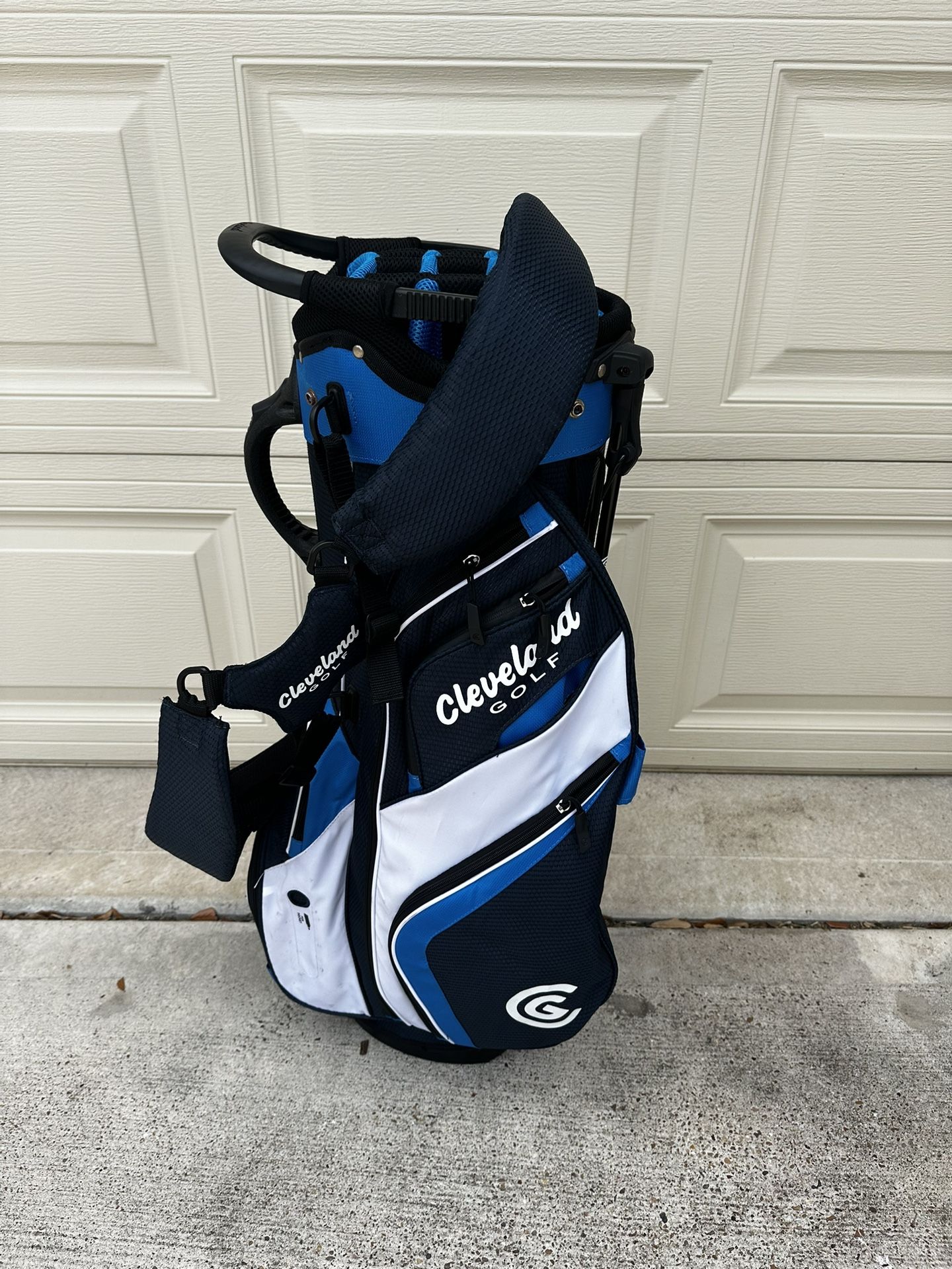 Cleveland Golf Club Carry Stand Bag