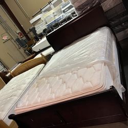 Queen Bed Frame With Matttress 