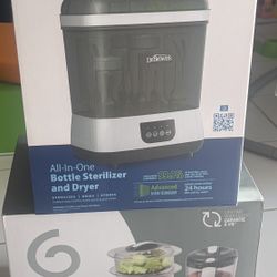 Baby Moov Meal Station & Bottle Sterilizer 