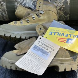 Military Surplus Belleville Mountain Combat Boots, GoreTex, Size 8 W, New