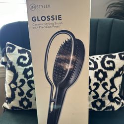 Glossie Styling Brush 
