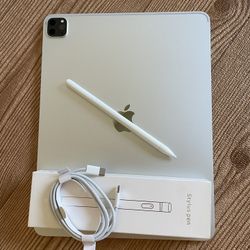 iPad Pro 12.9” (M1 chip / 2021) 5th Generation 128GB with  keyboard case and pen & Accessories 