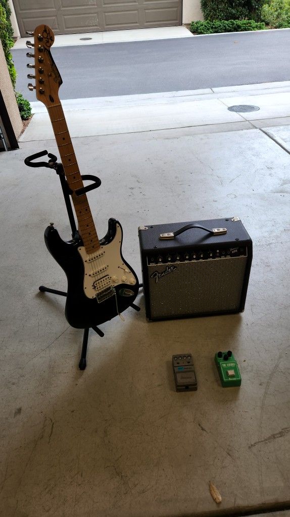 FENDER GUITAR SET