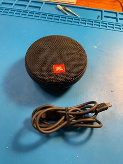 JBL Clip 2 Black (JBLCLIP2BLKAM) Portable Speaker System, Missing Clip