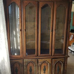 China Cabinet With Lights