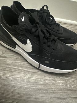 Size 8 Nike Waffle Shoes