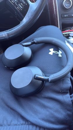 Sony WH-1000XM5 wireless headphones