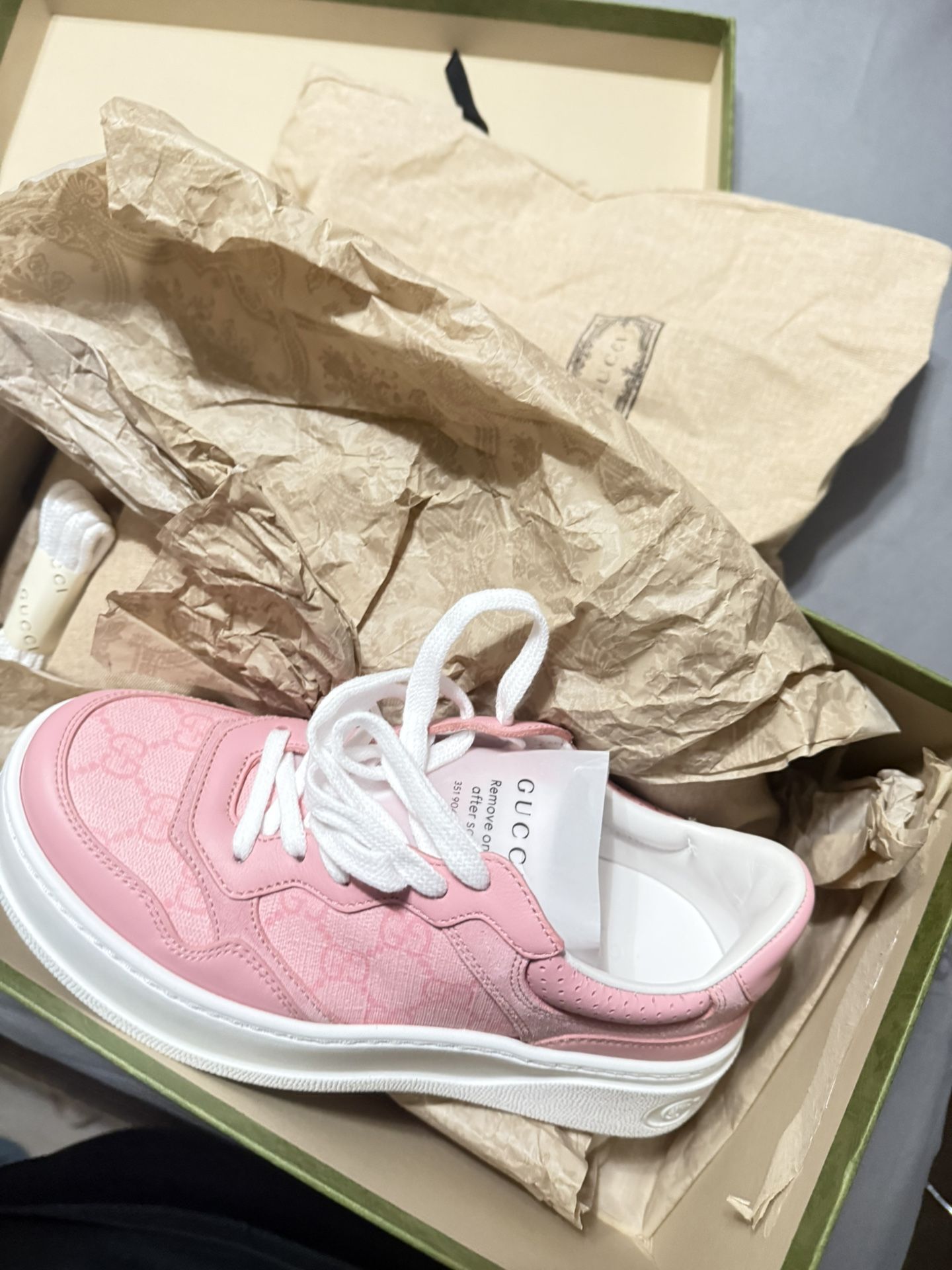 Gucci Shoes Size 7