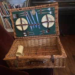 Antique Vintage Picnic Basket