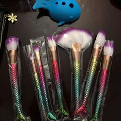 Mermaid makeup brushes