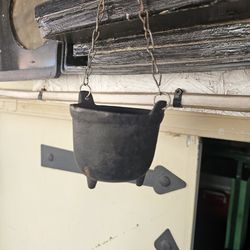 Very Nice Vintage cast iron Cauldron,  made in Taiwan