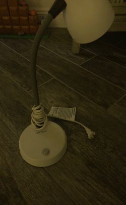 Desk lamp usb and plug