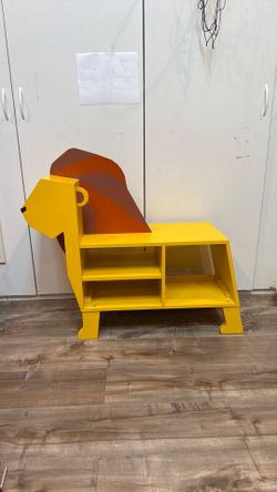 Lion Book Shelf