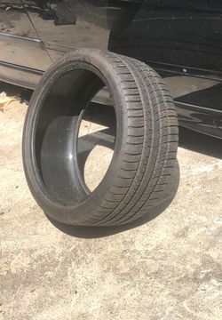 255/35/20 Michelin tire