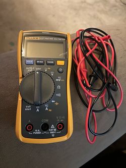 FLUKE MULTIMETER 117