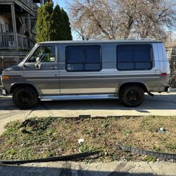 1989 Chevrolet G-Series Van