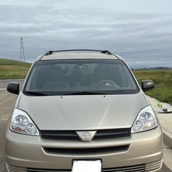 🔥 2004 Toyota Sienna Van - Low Freeway Miles