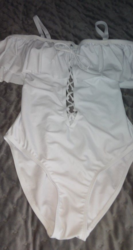 NWOT Womens Small Bathing Suit