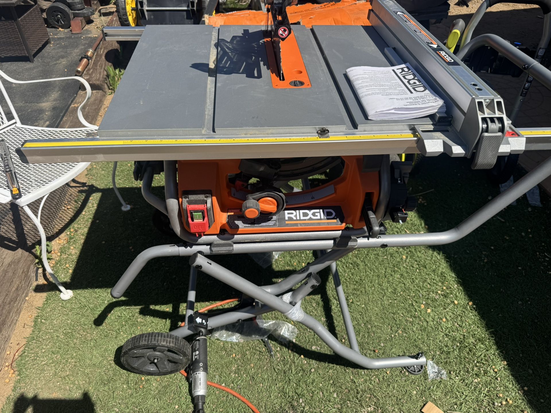 Rigid 10in Table Saw And Stand