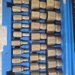 Set De 25pc De Extrtores Para Sacar Pernos Tornillos Capados $49 Precio Firmw