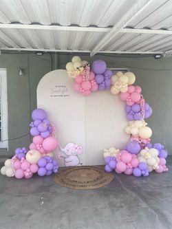 Baby shower balloon set up