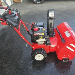Troy-Bilt Snow Blower 24"
